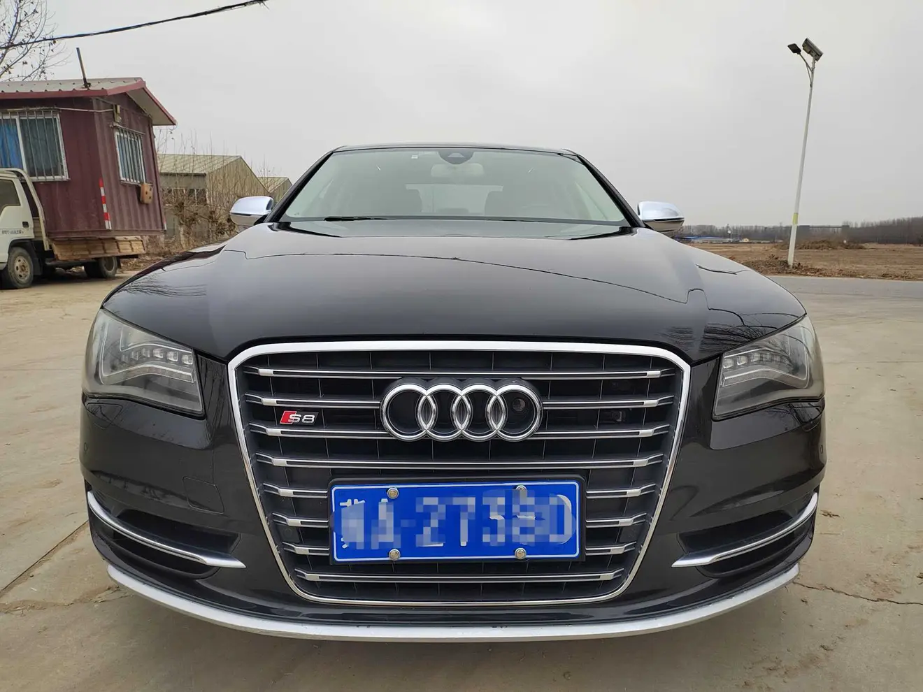 Audi S8  из Китая
