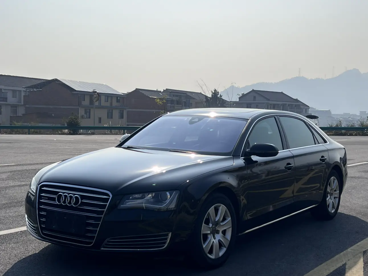 Audi A8  из Китая