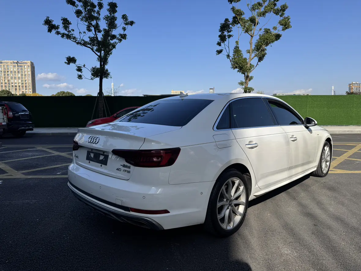 Audi A4L