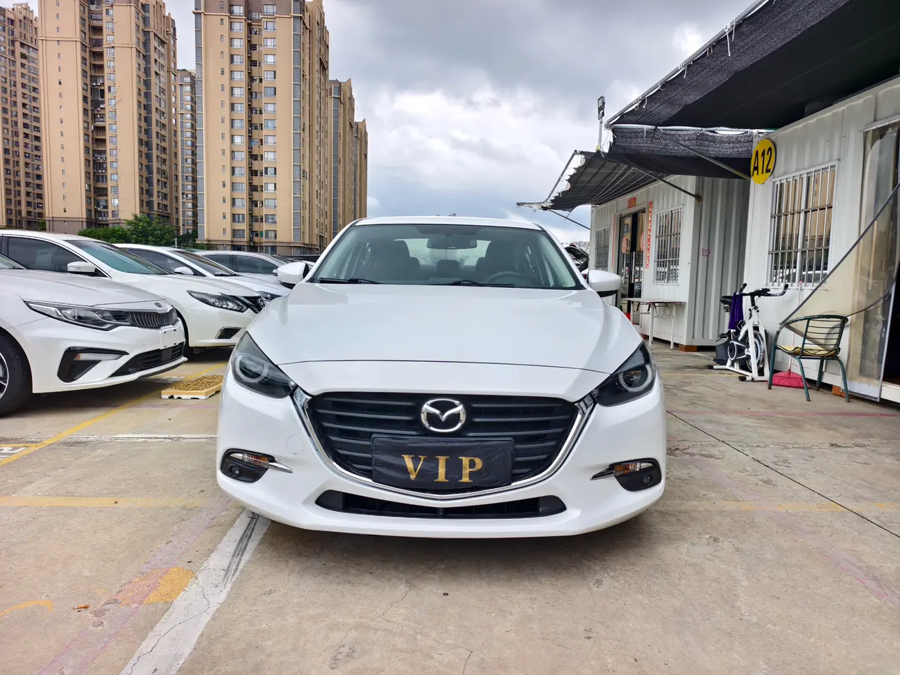 Mazda Axela (Mazda3)  из Китая