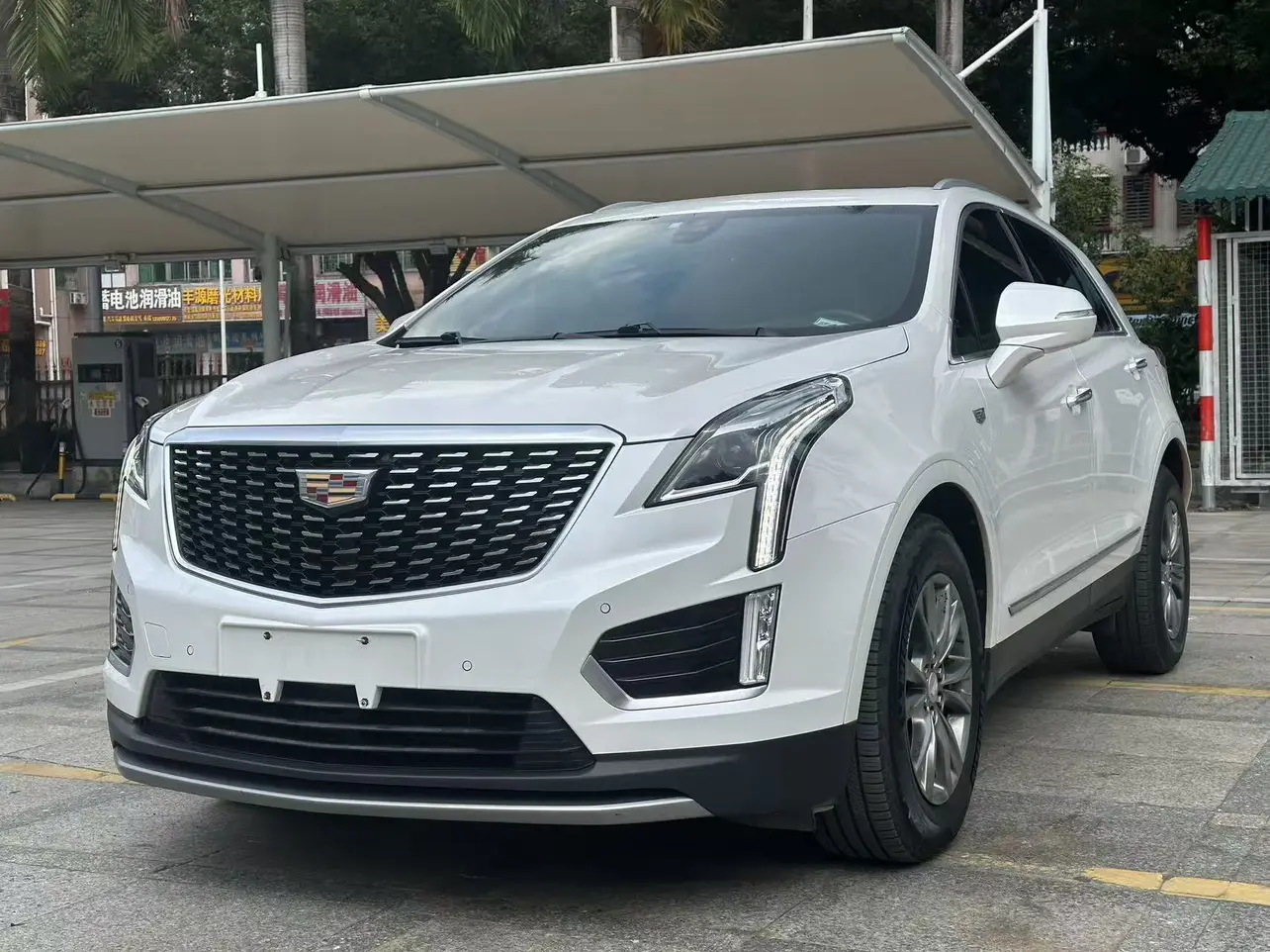 Cadillac XT5  из Китая