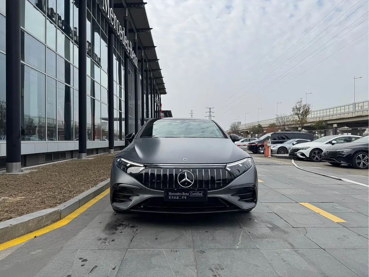 Mercedes-Benz EQS AMG  из Китая