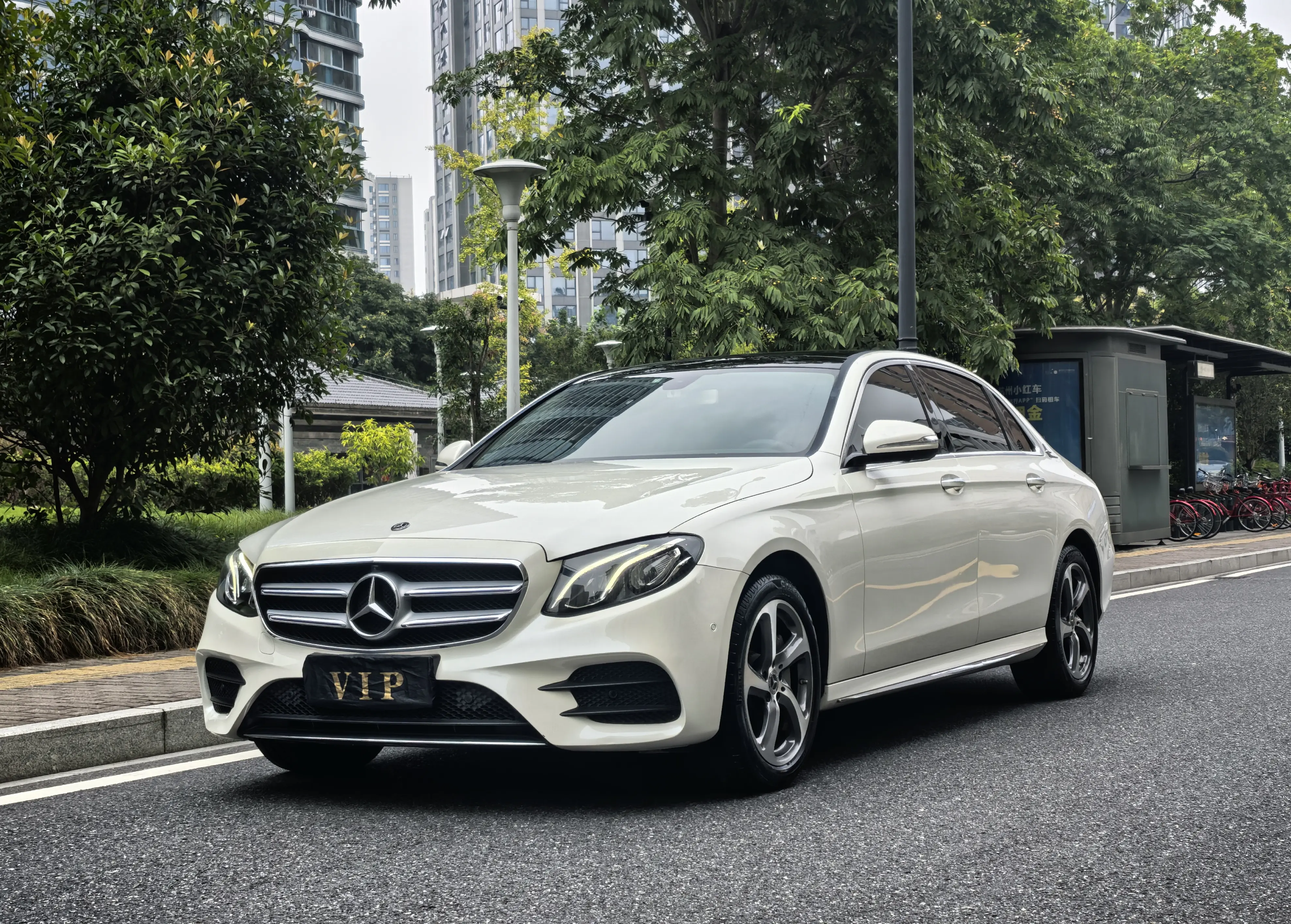 Mercedes-Benz E-Class  из Китая