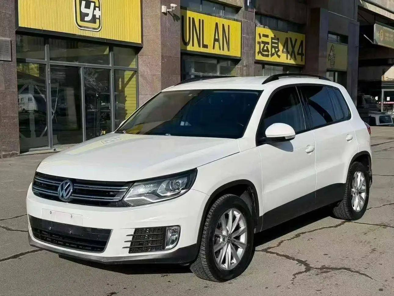 Volkswagen Tiguan  из Китая
