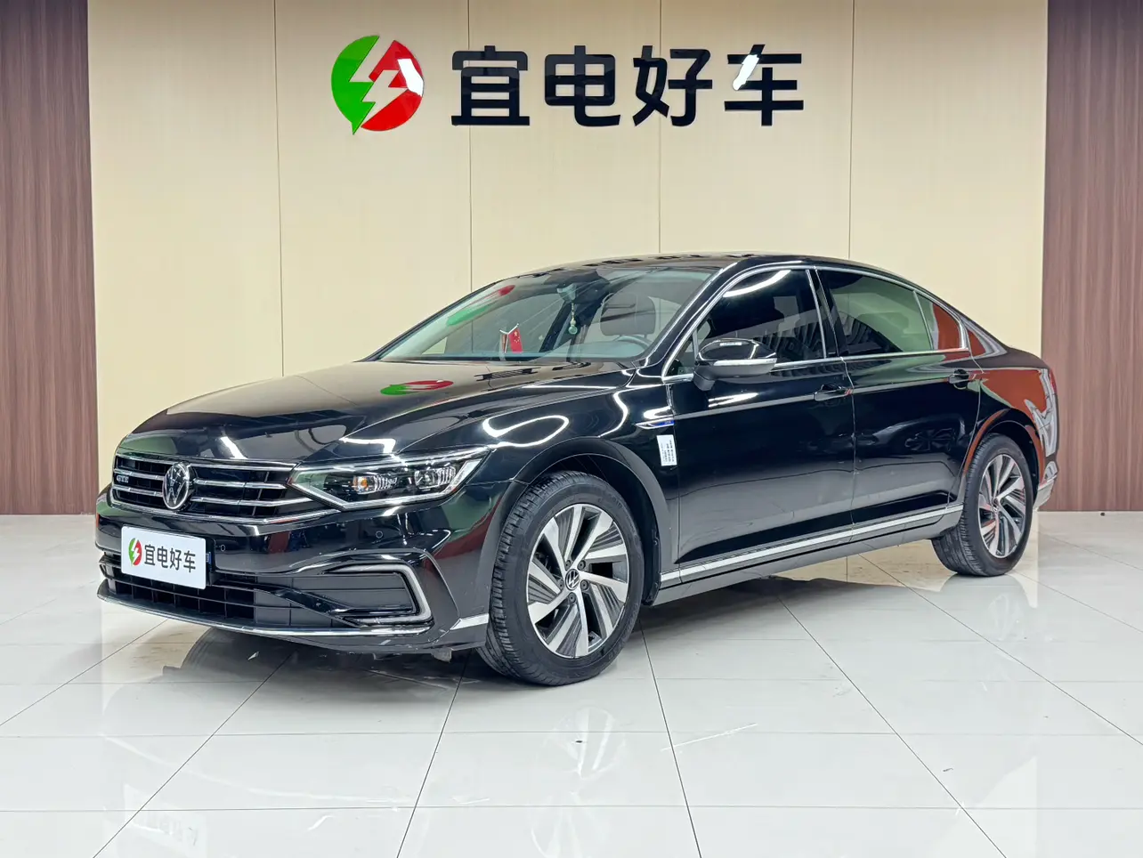 Volkswagen Magotan GTE  из Китая