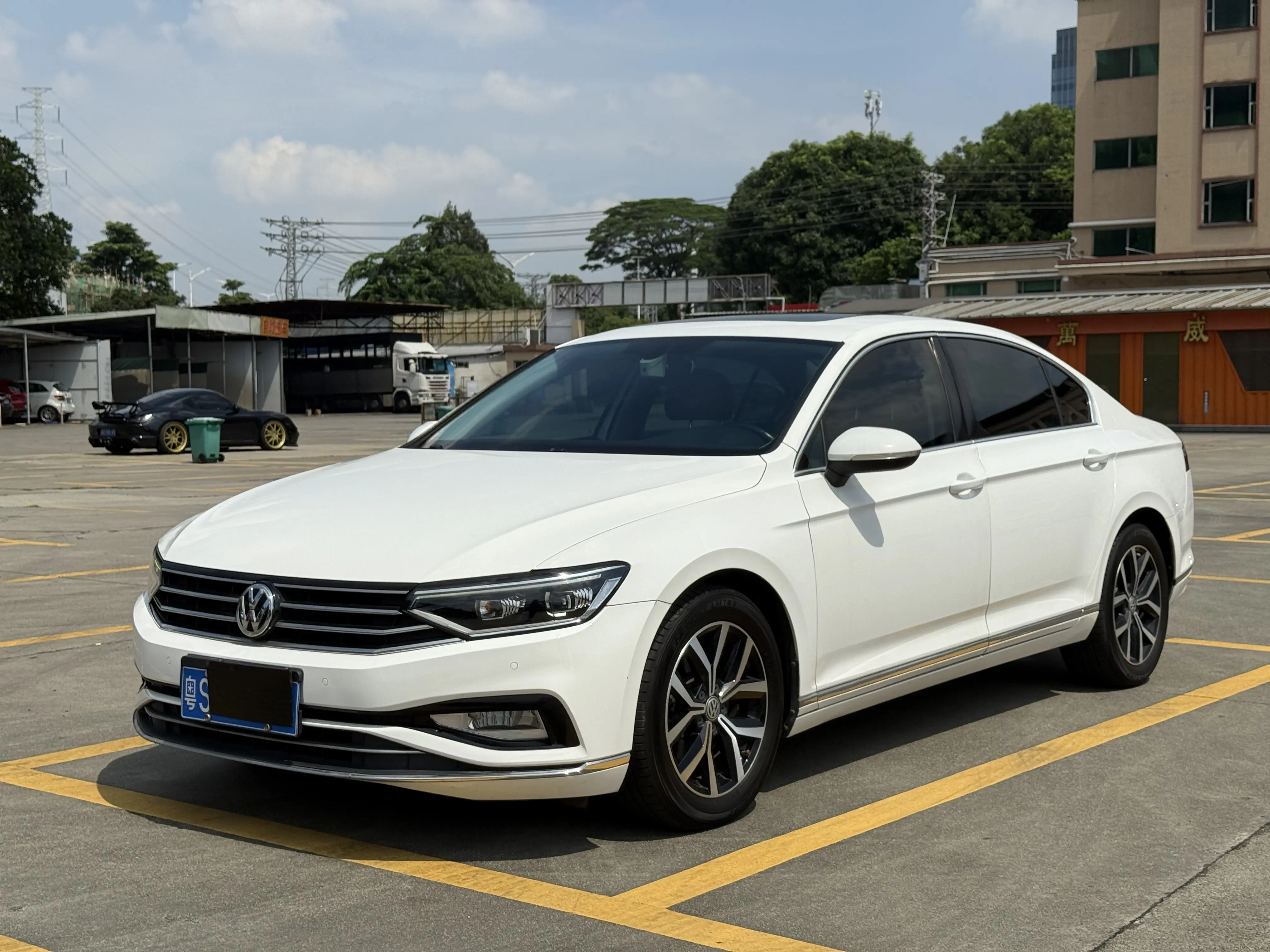 Volkswagen Magotan  из Китая