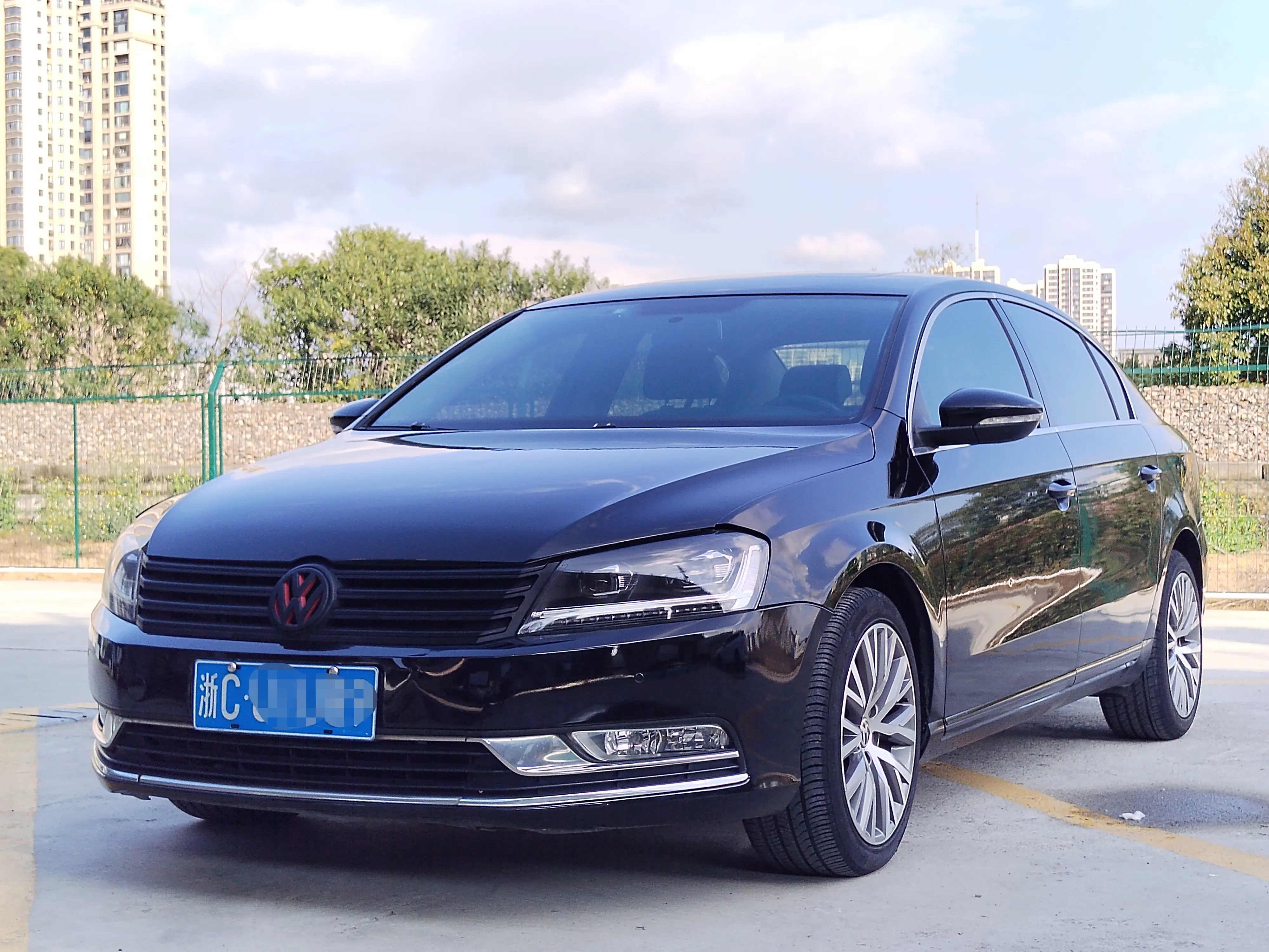 Volkswagen Magotan  из Китая