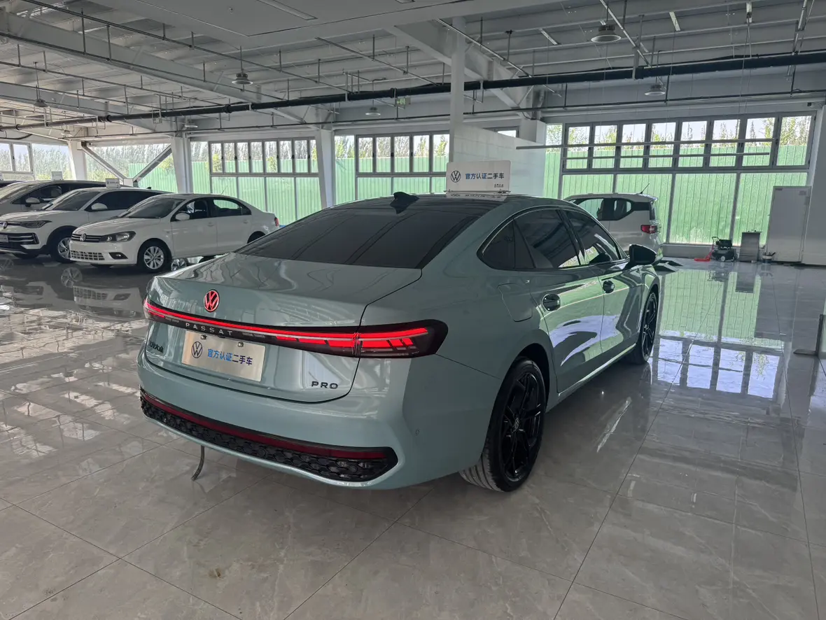 Volkswagen Passat  из Китая