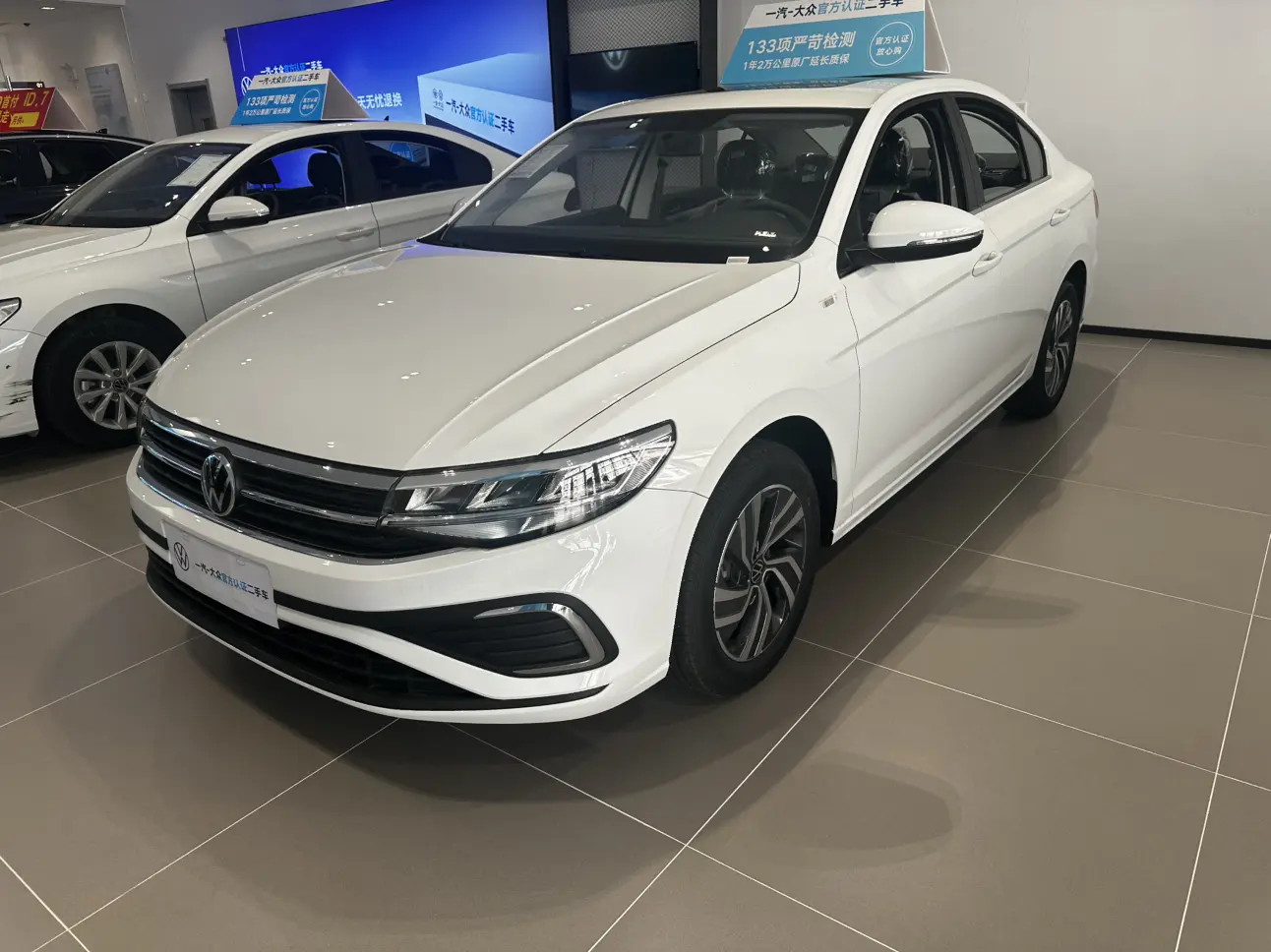 Volkswagen Bora  из Китая