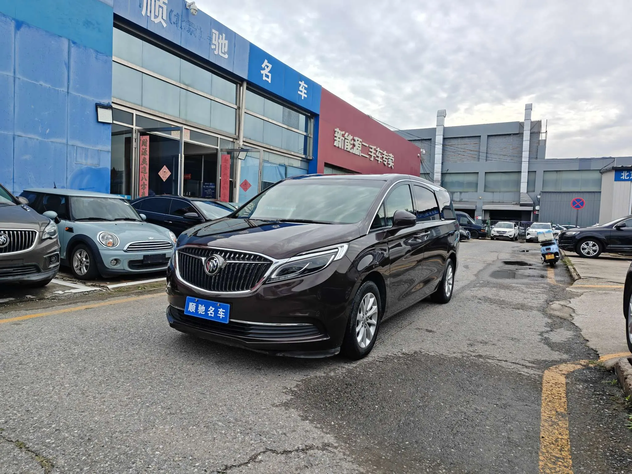 Buick GL8  из Китая
