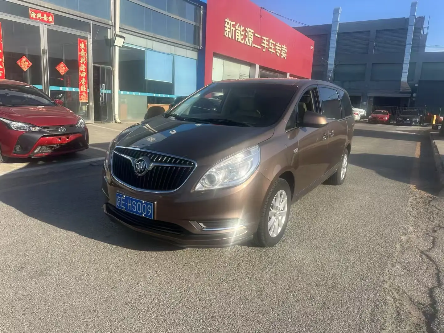 Buick GL8  из Китая