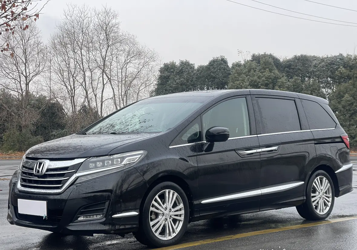 Honda Elysion (Alison)  из Китая