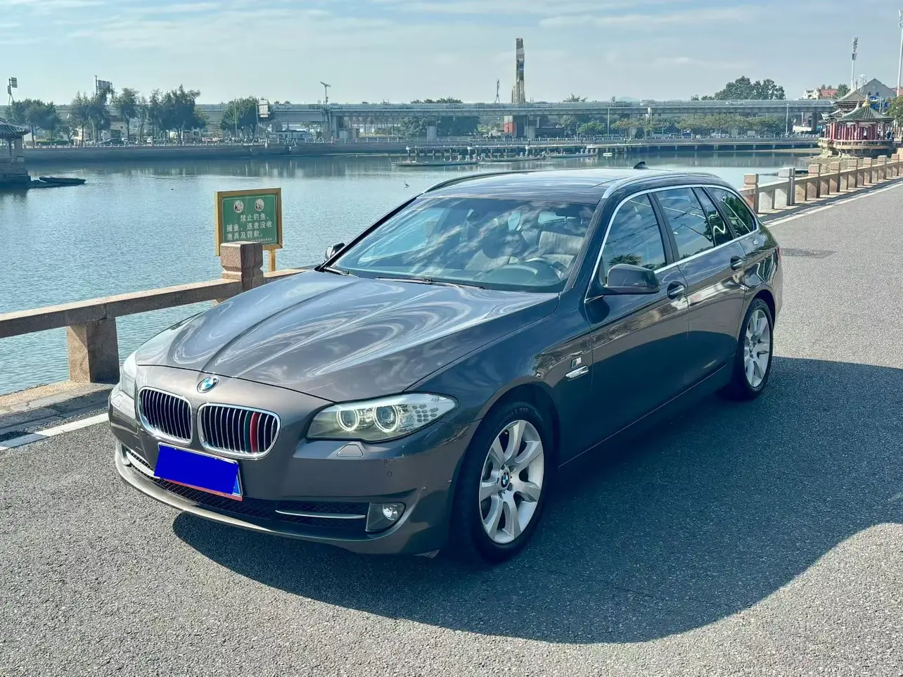 BMW 5 Series  из Китая