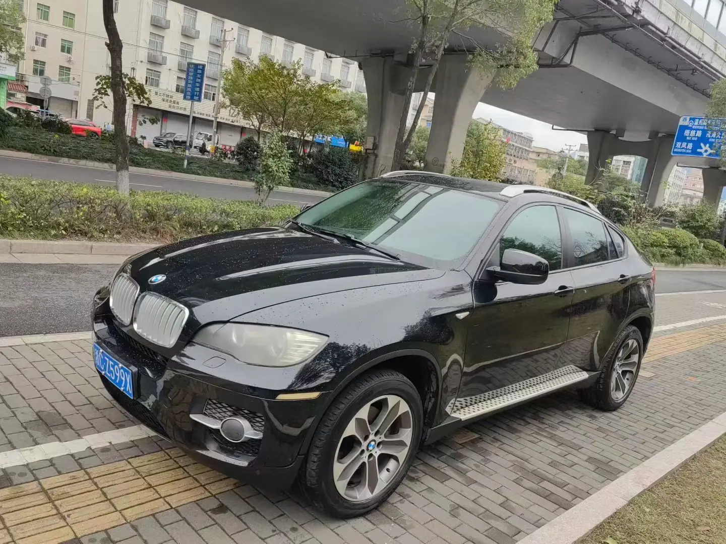 BMW X6  из Китая