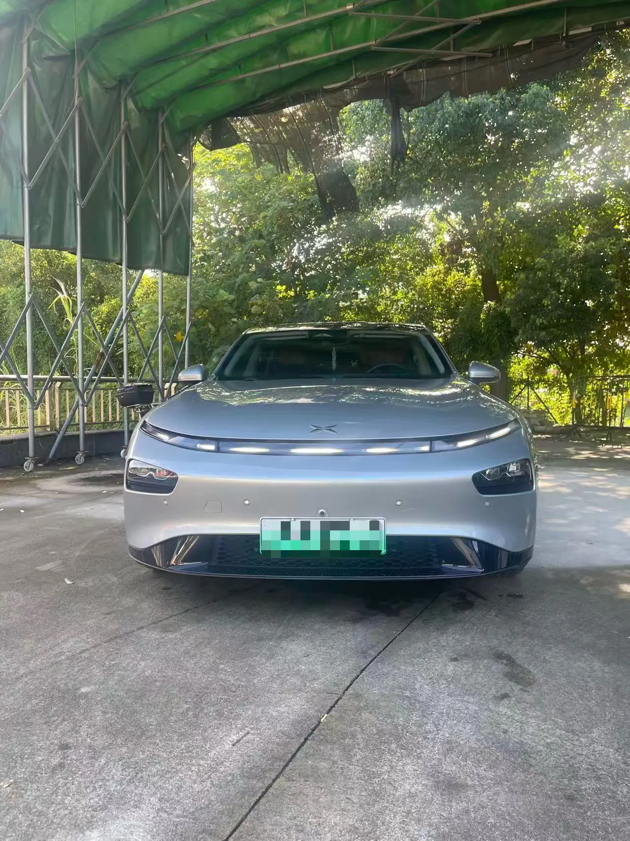 Xpeng P7  из Китая