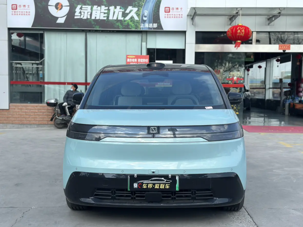 ZEEKR MIX  из Китая