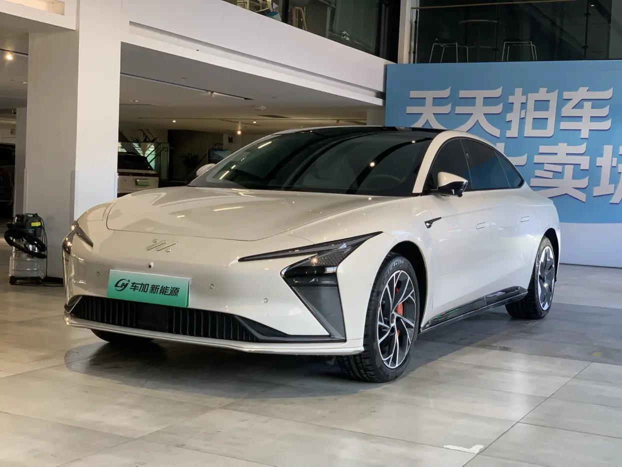 Zhiji L7  из Китая