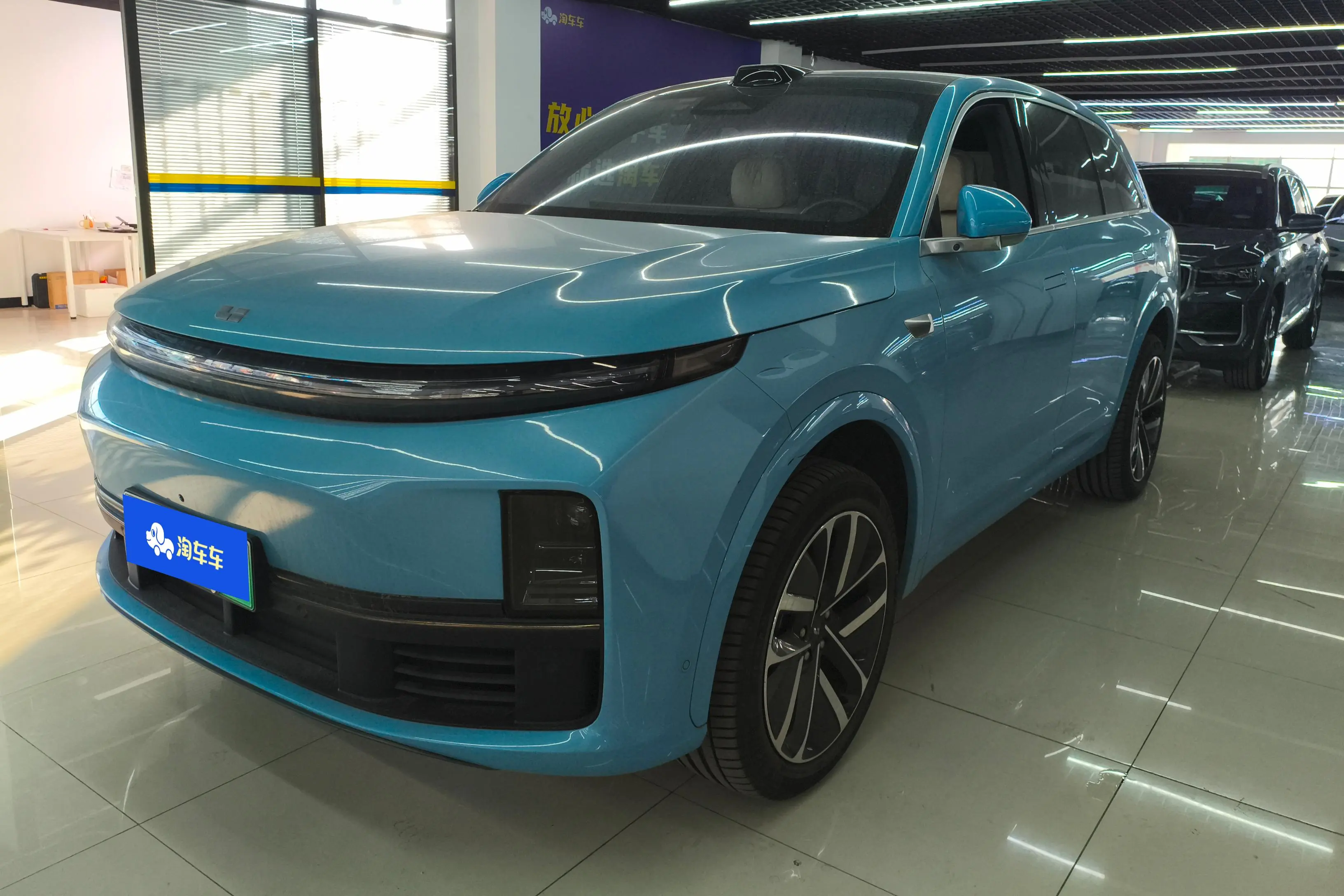 Li L7 (Ideal L7)  из Китая