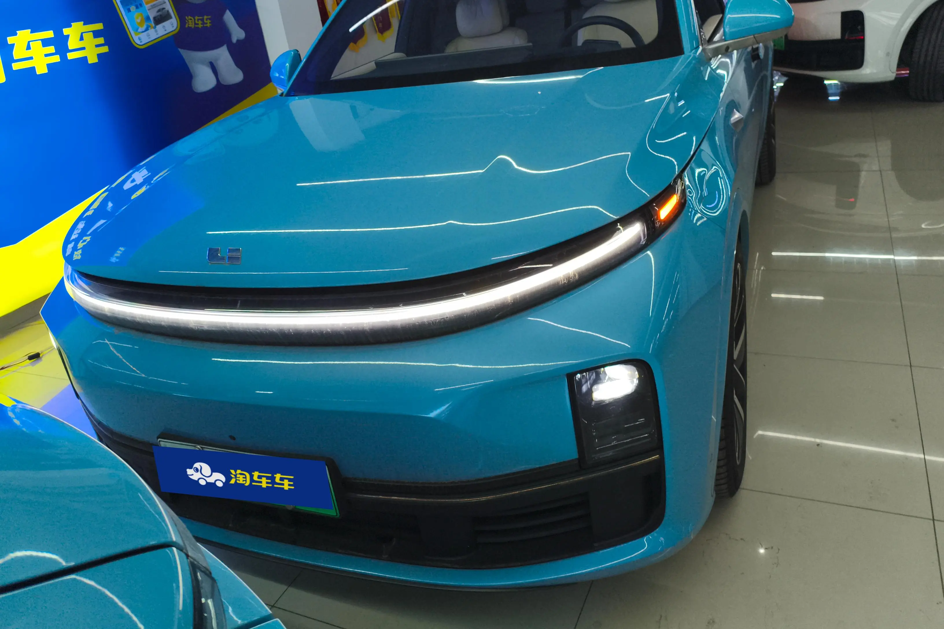 Li L7 (Ideal L7)  из Китая