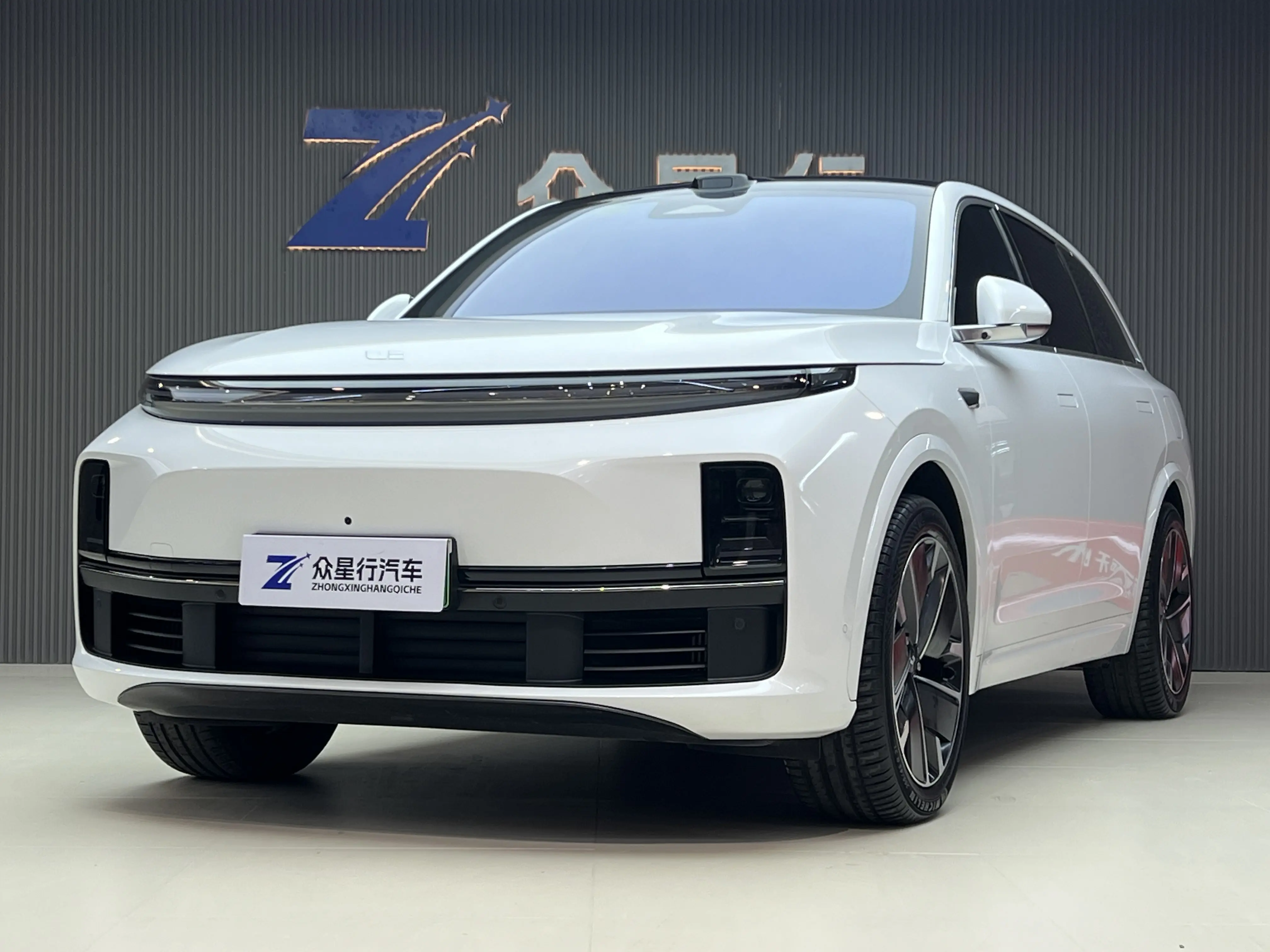 Li L7 (Ideal L7)  из Китая