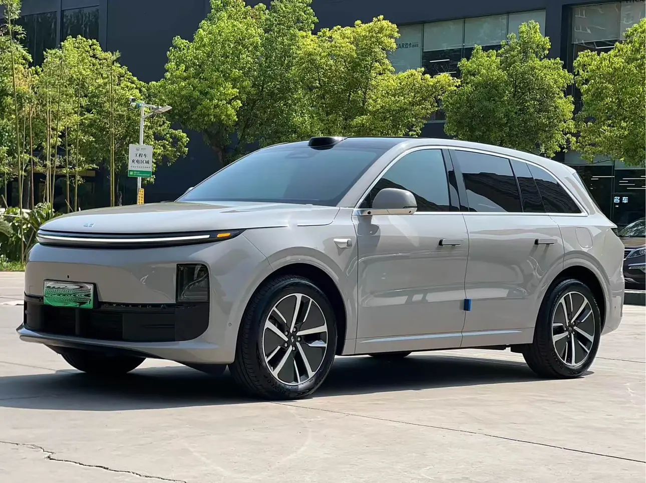 Li L6 (Ideal L6)  из Китая