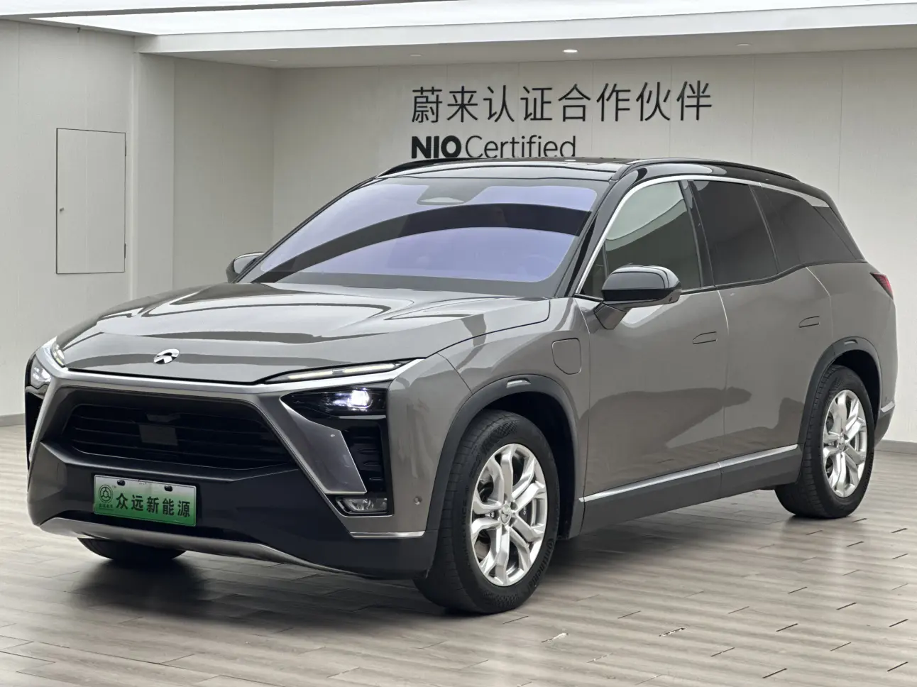 NIO ES8  из Китая
