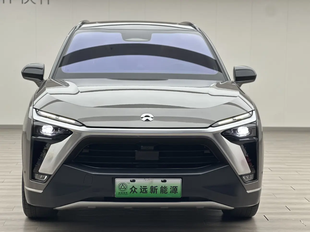 NIO ES8  из Китая