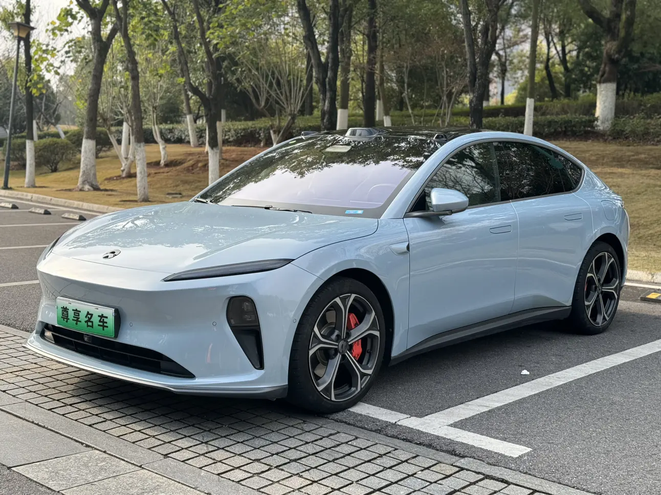 NIO ET5  из Китая