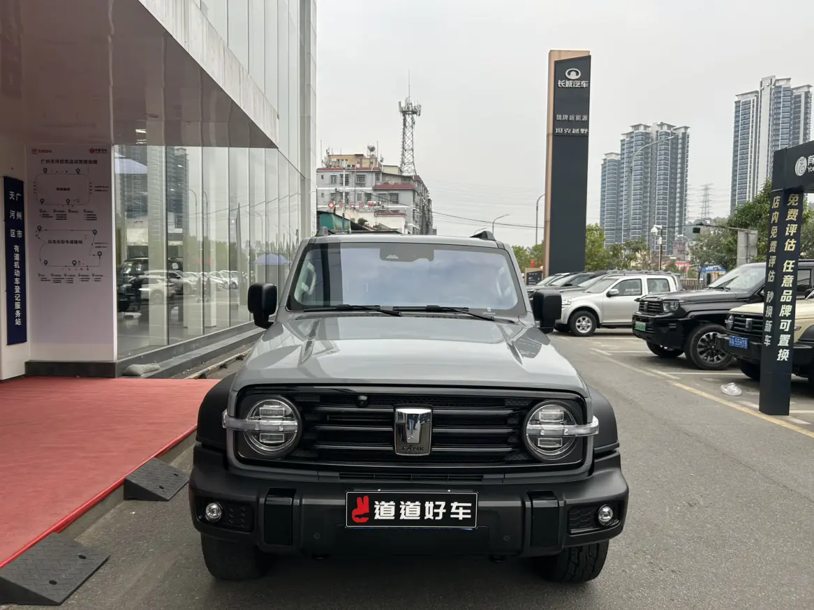 Tank 300  из Китая