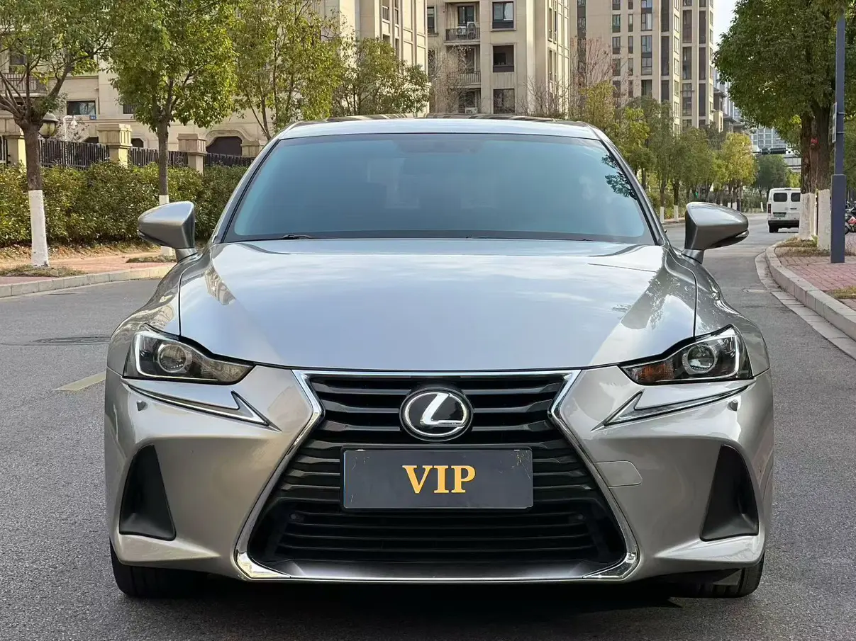 Lexus IS  из Китая