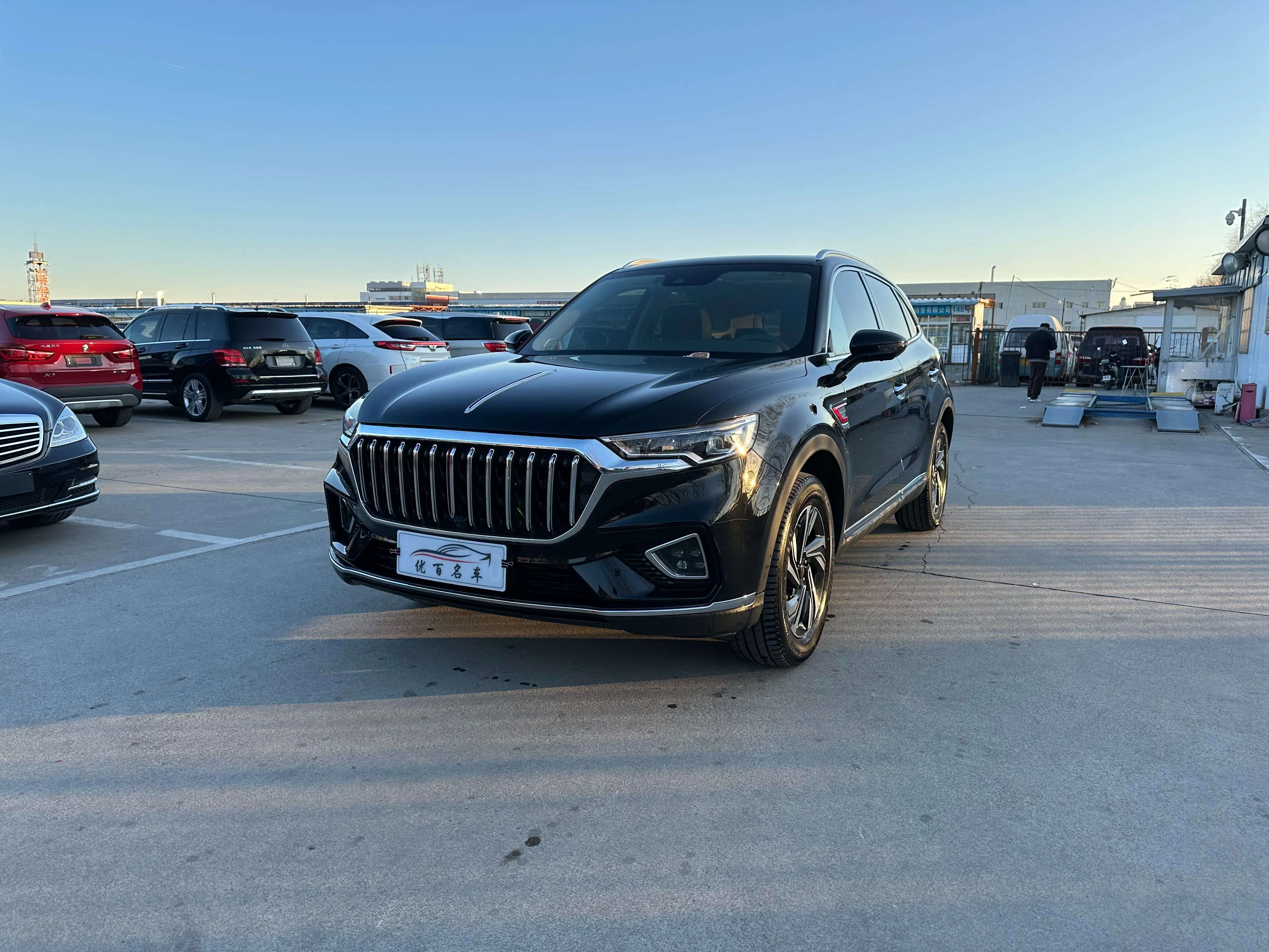 Hongqi HS5  из Китая