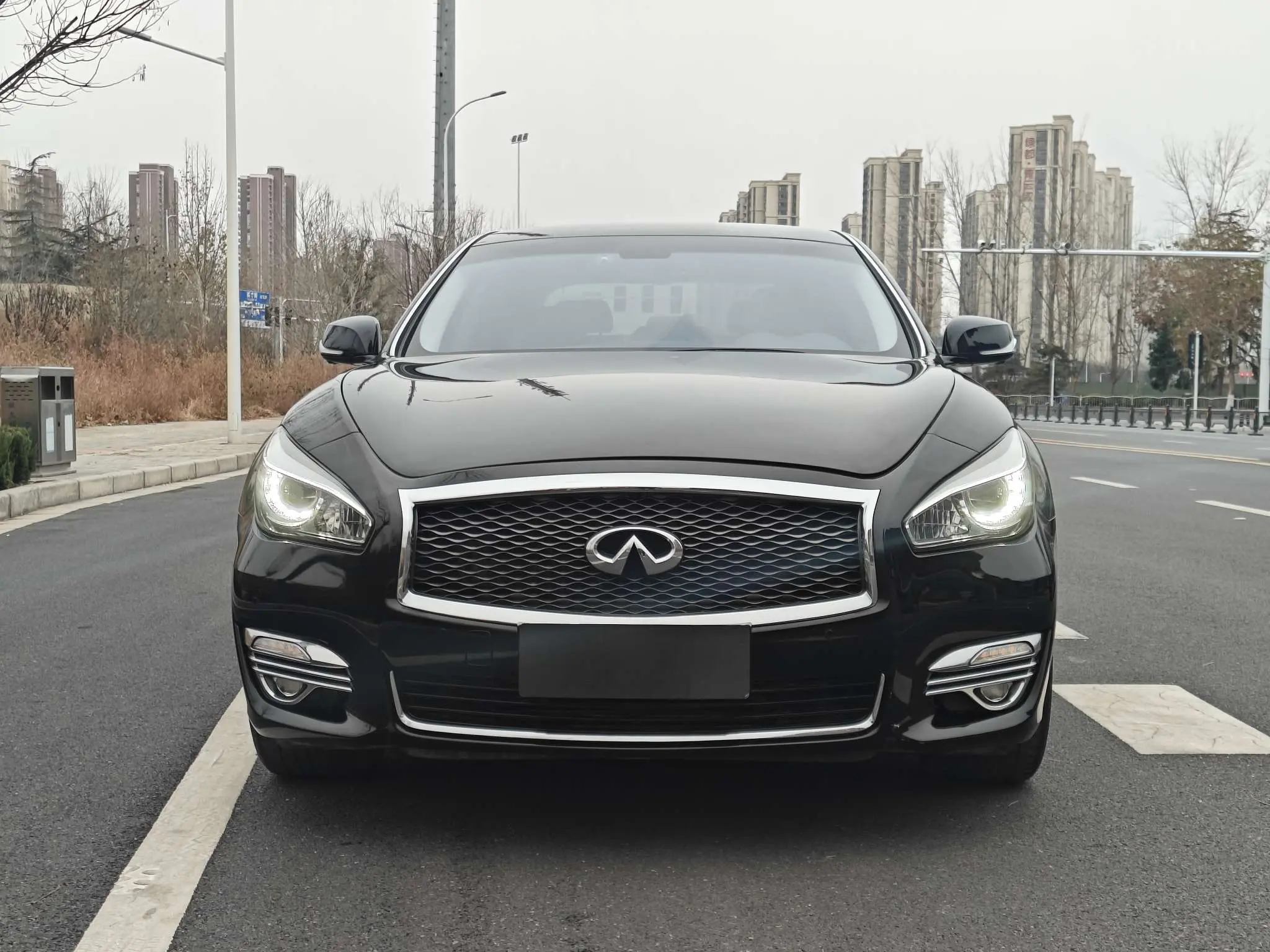 Infiniti Q70  из Китая