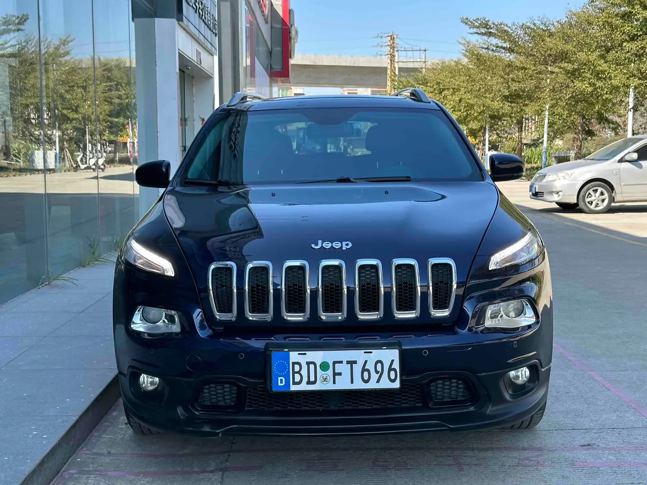 Jeep Cherokee  из Китая