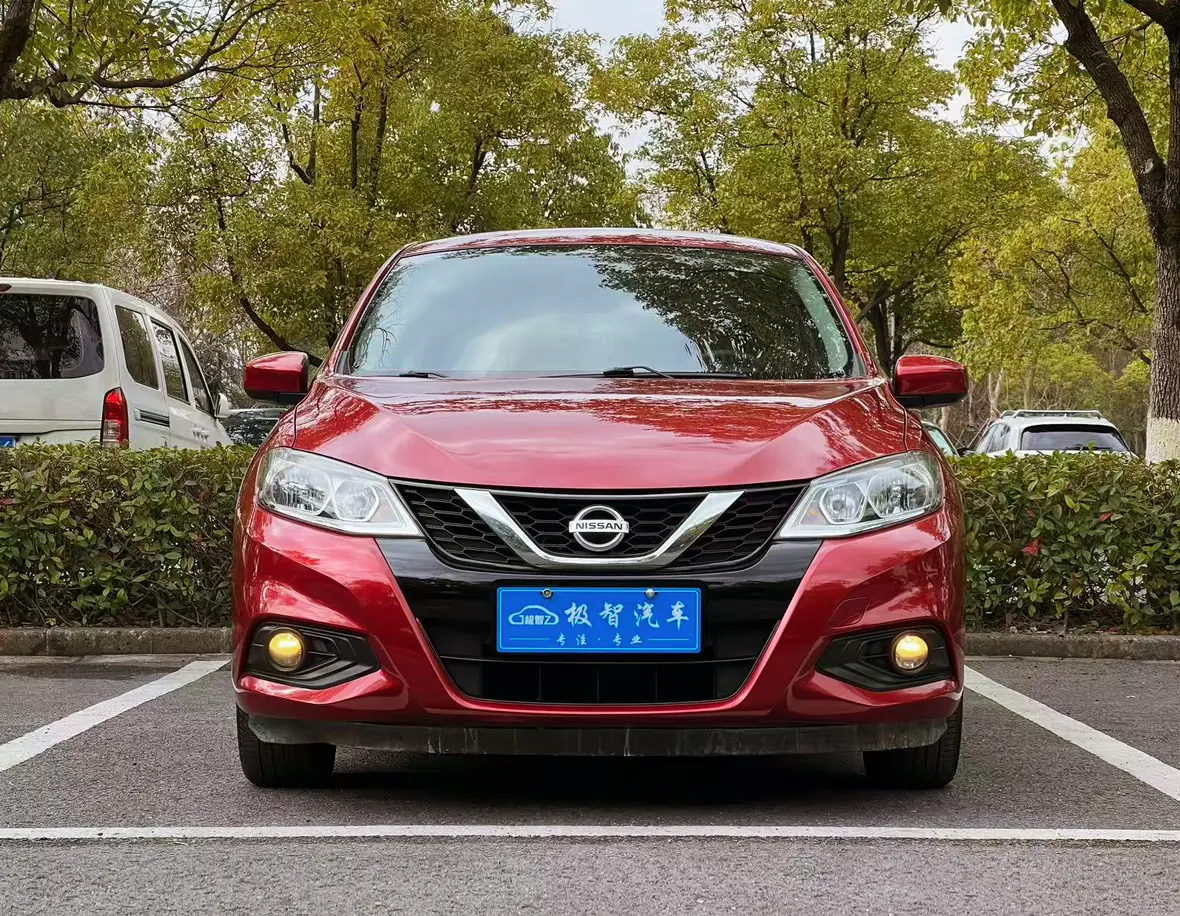 Nissan Tiida  из Китая