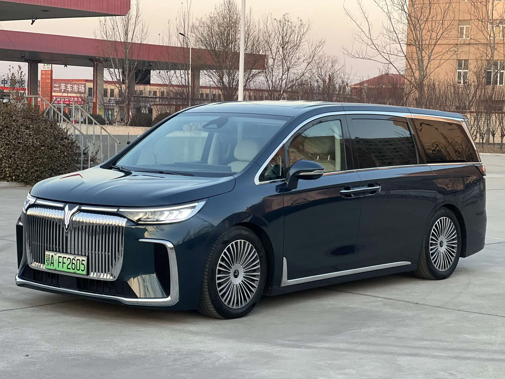 Voyah Lantu Dreamer PHEV  из Китая