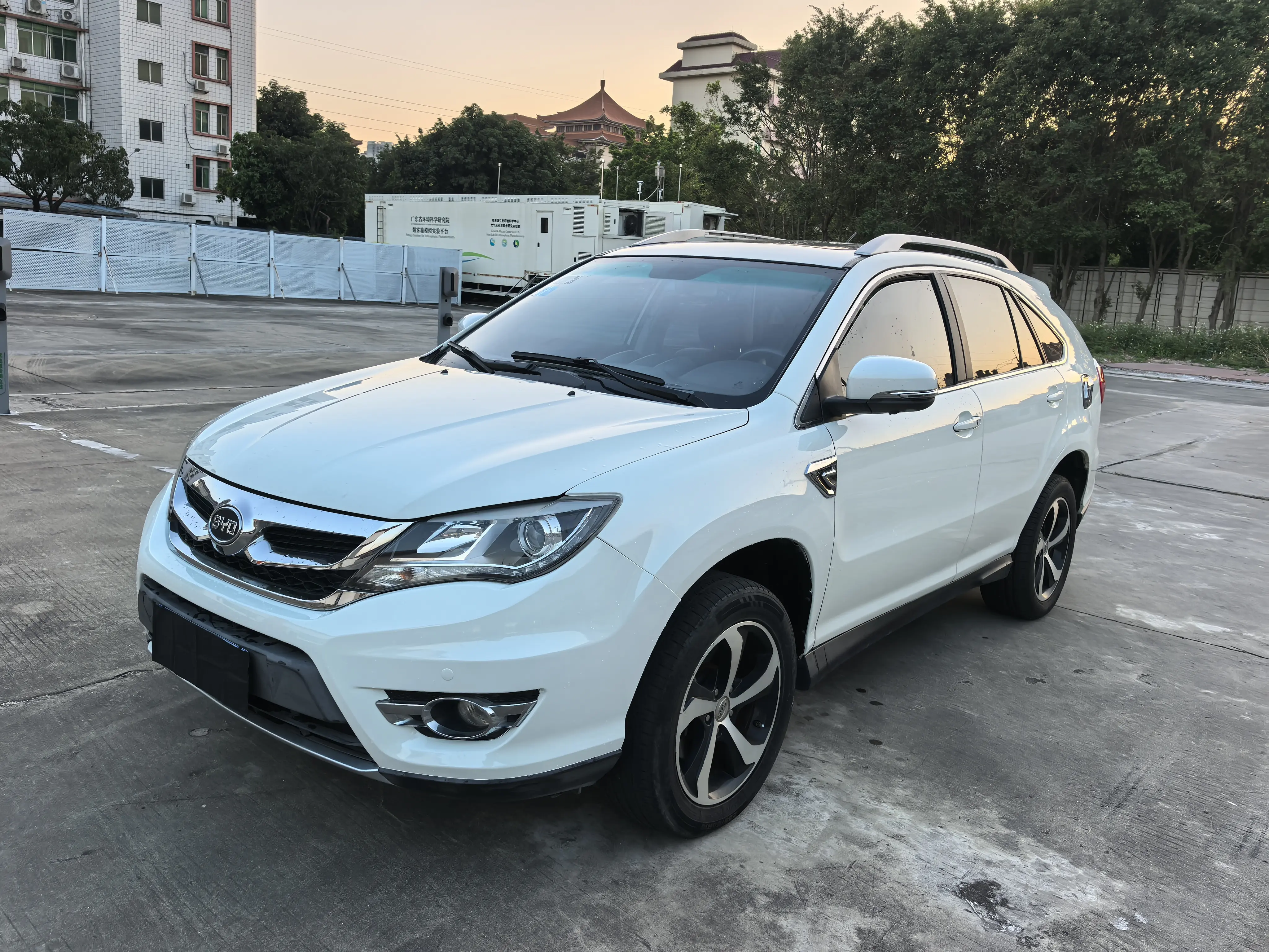 BYD S7  из Китая
