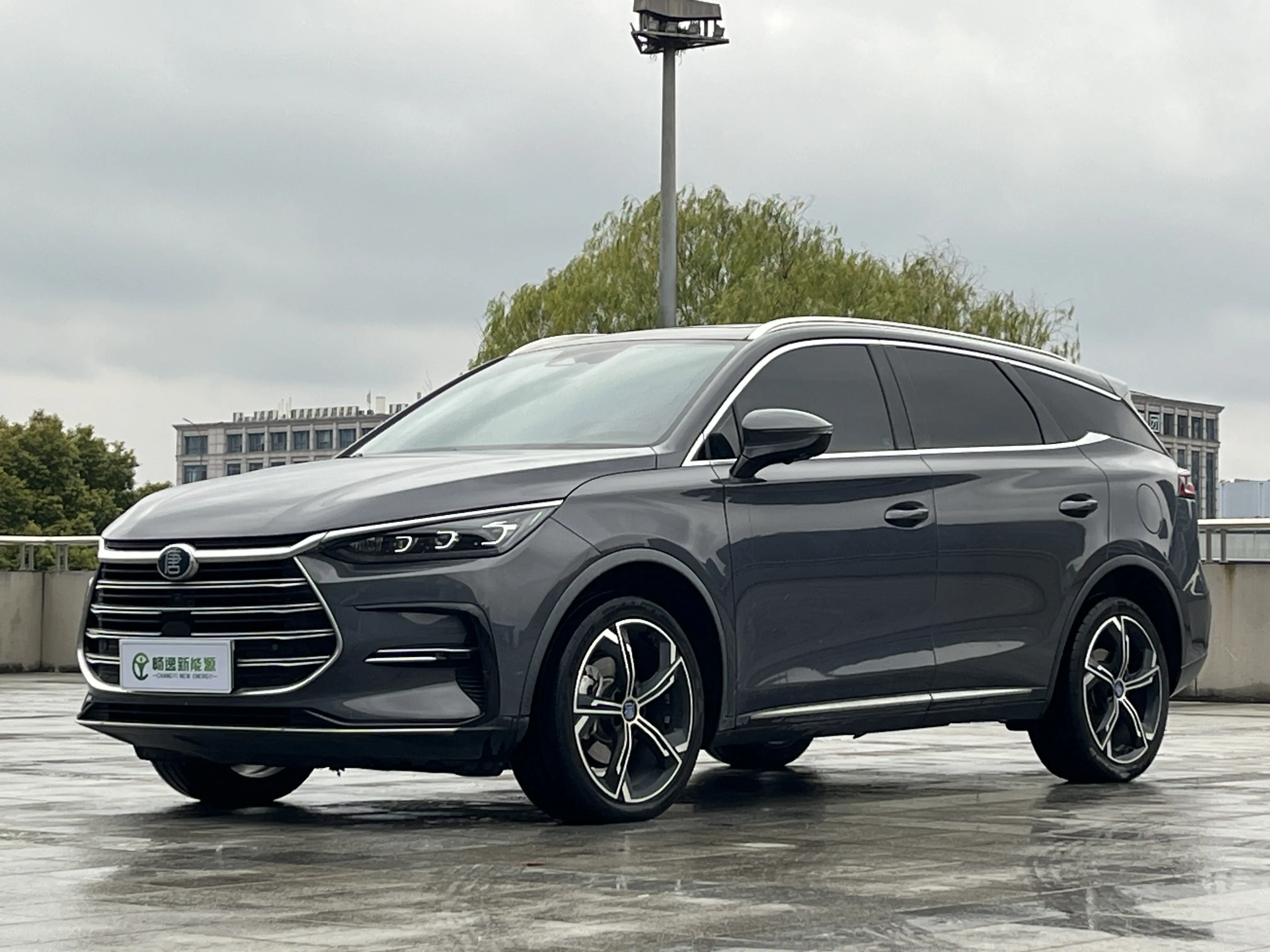 BYD Tang DM  из Китая