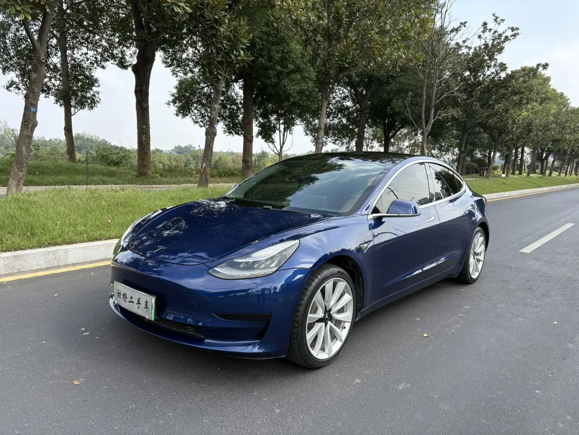 Tesla Model 3  из Китая