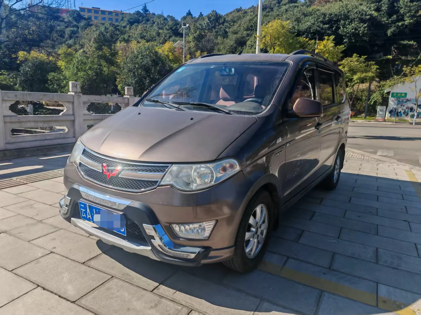 Wuling Hongguang  из Китая