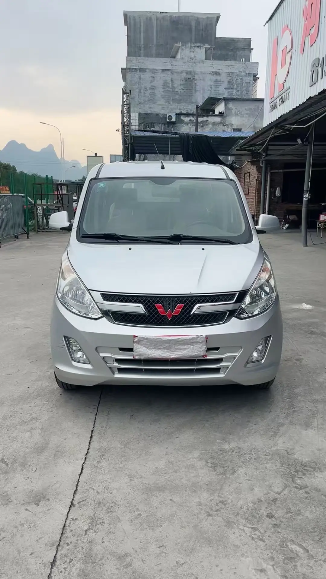 Wuling Rongguang V  из Китая