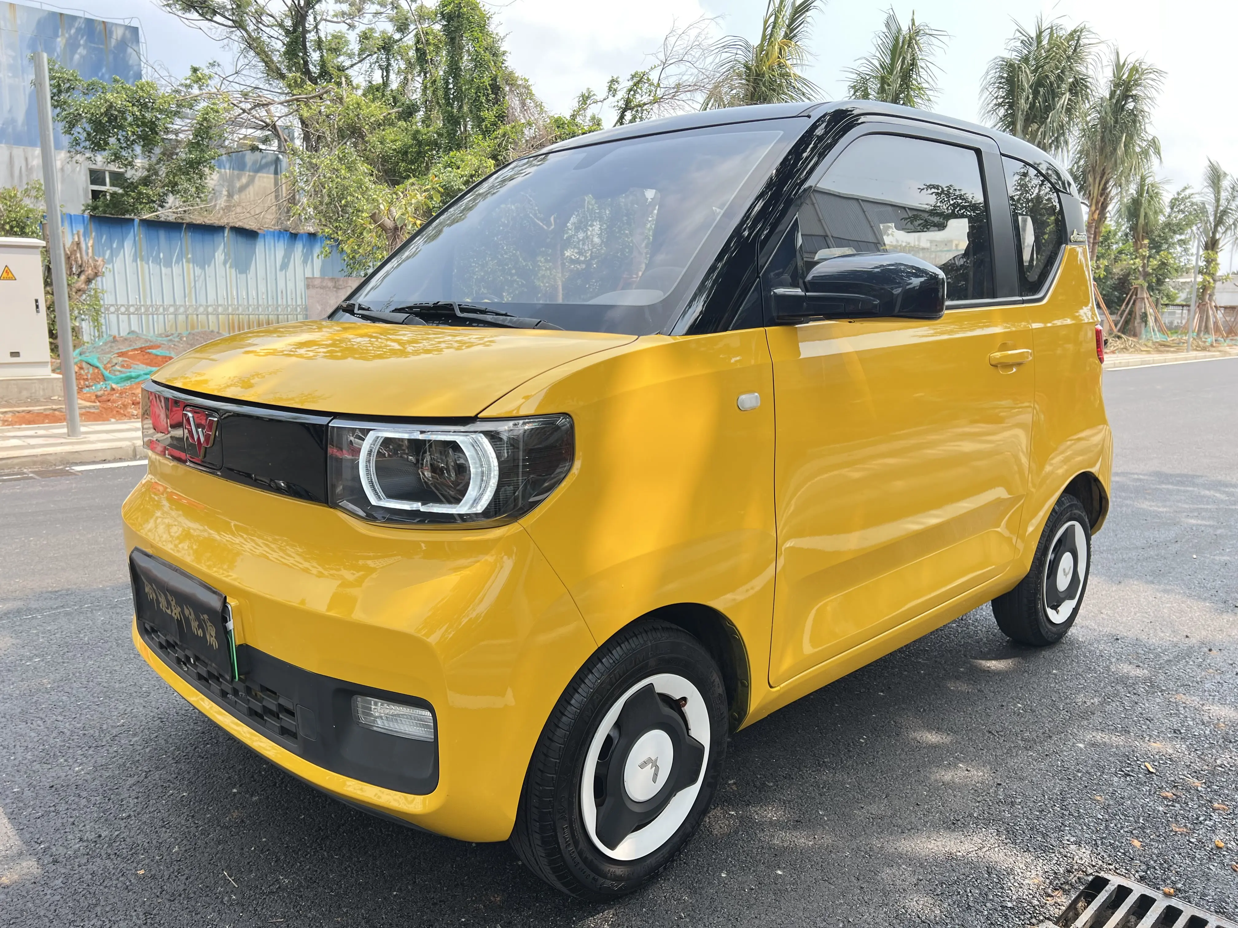 Wuling Hongguang MINIEV  из Китая