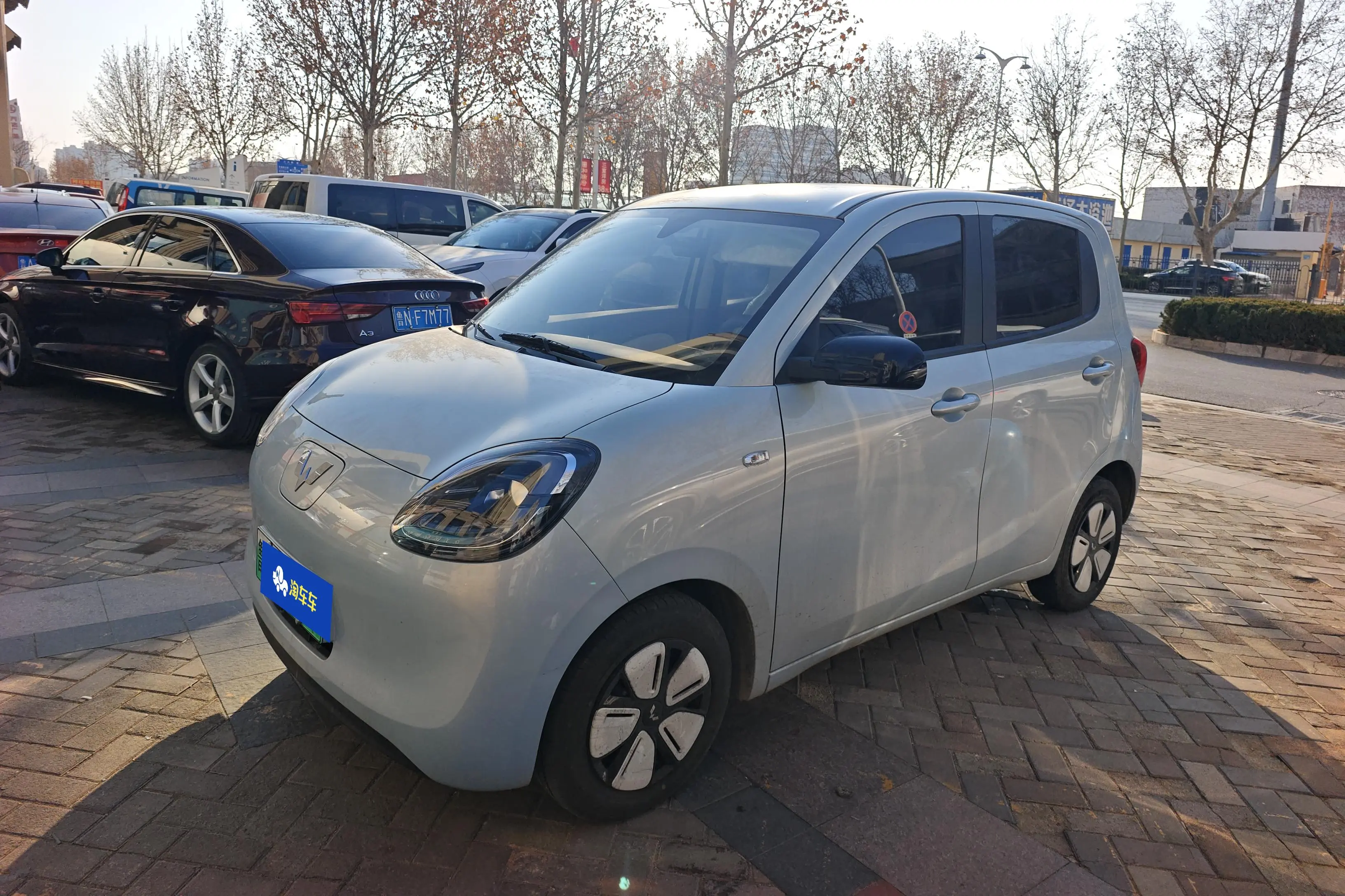Wuling Hongguang MINIEV  из Китая