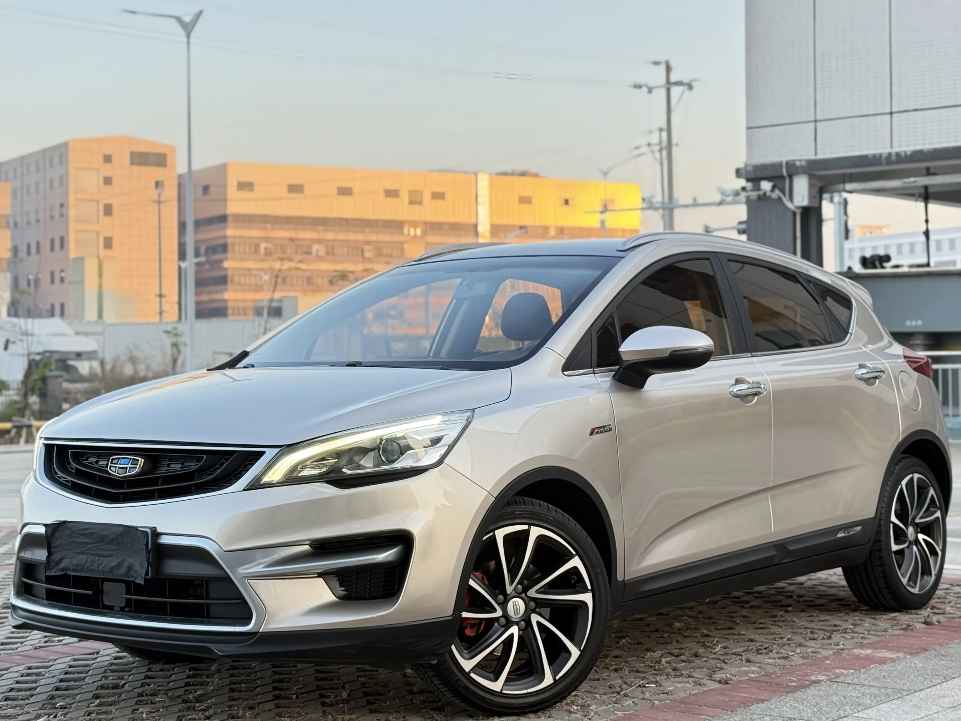 Geely Emgrand GS  из Китая