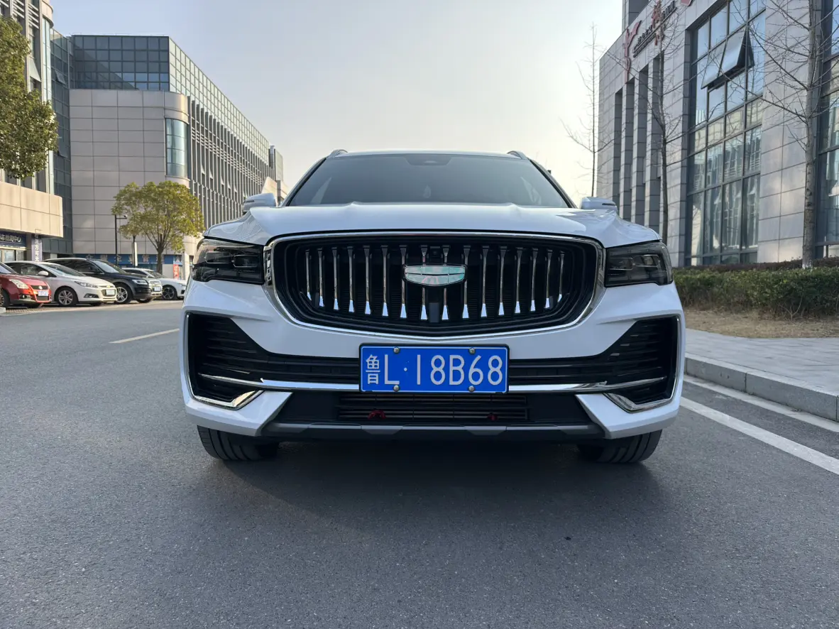 Geely Monjaro (Xingyue L)  из Китая