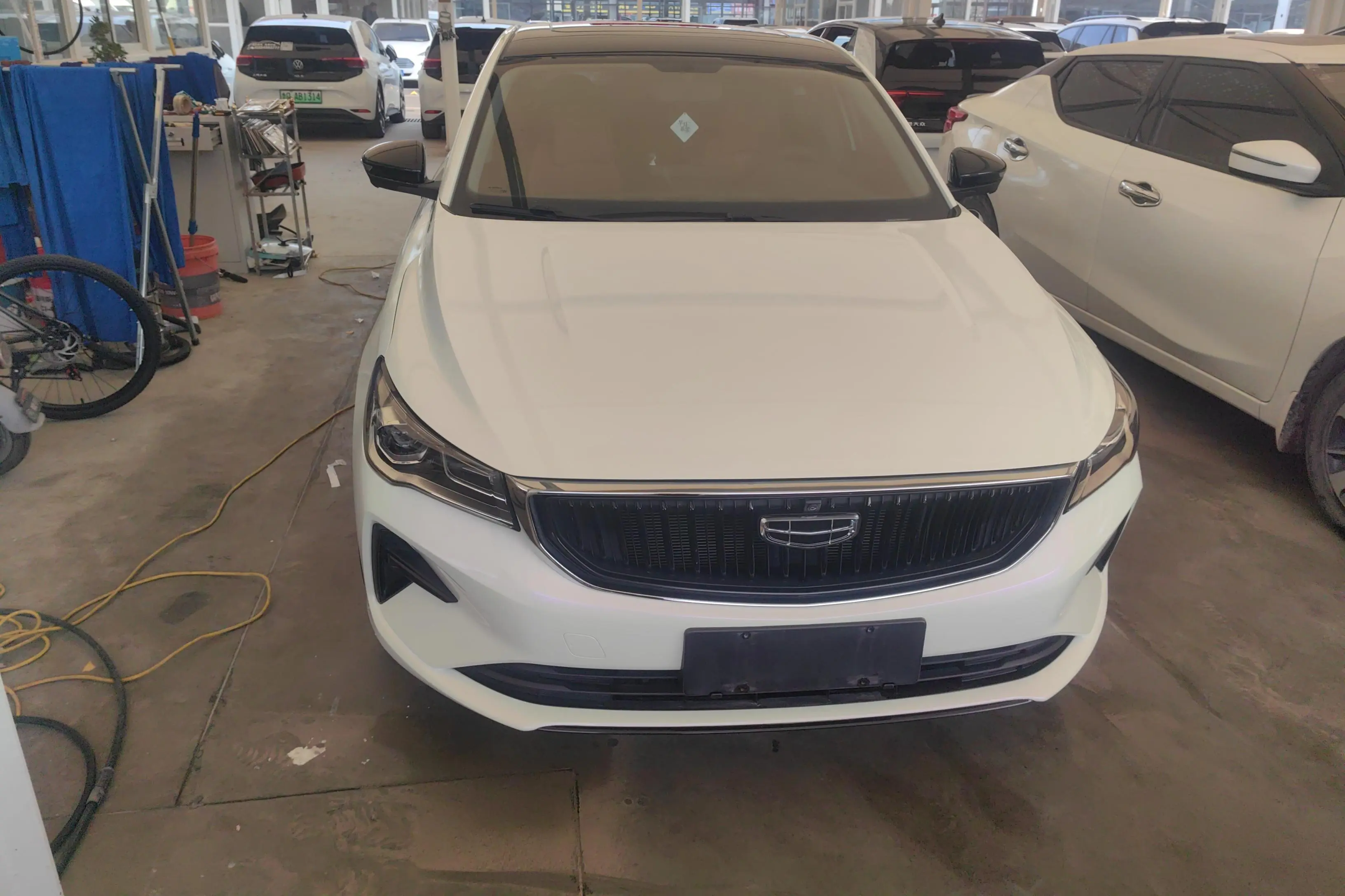 Geely Emgrand  из Китая