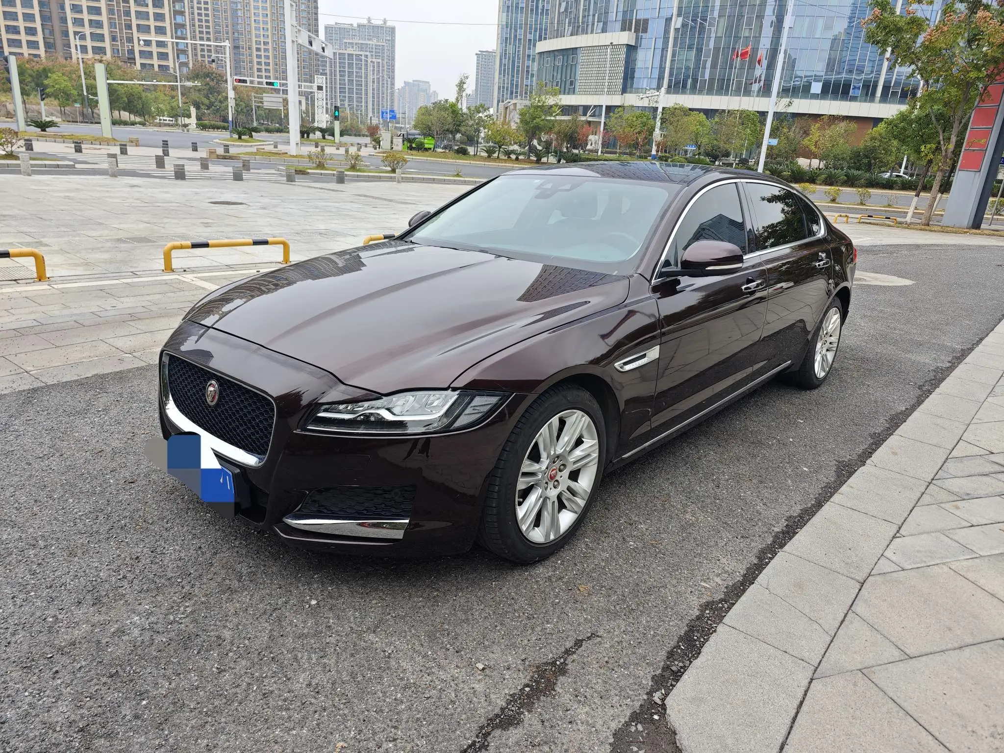 Jaguar XFL  из Китая