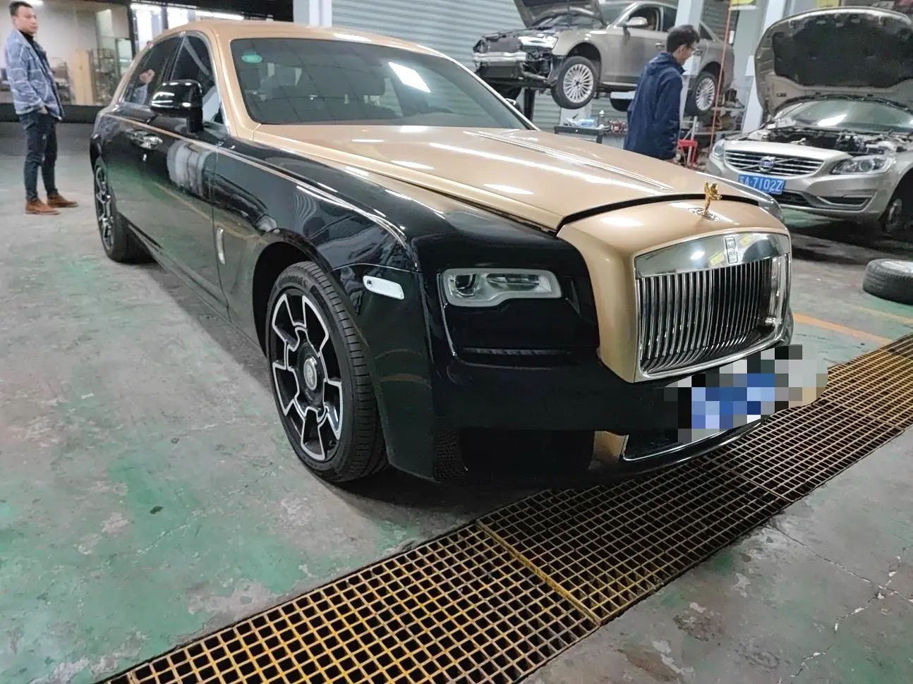 Rolls Royce Ghost  из Китая