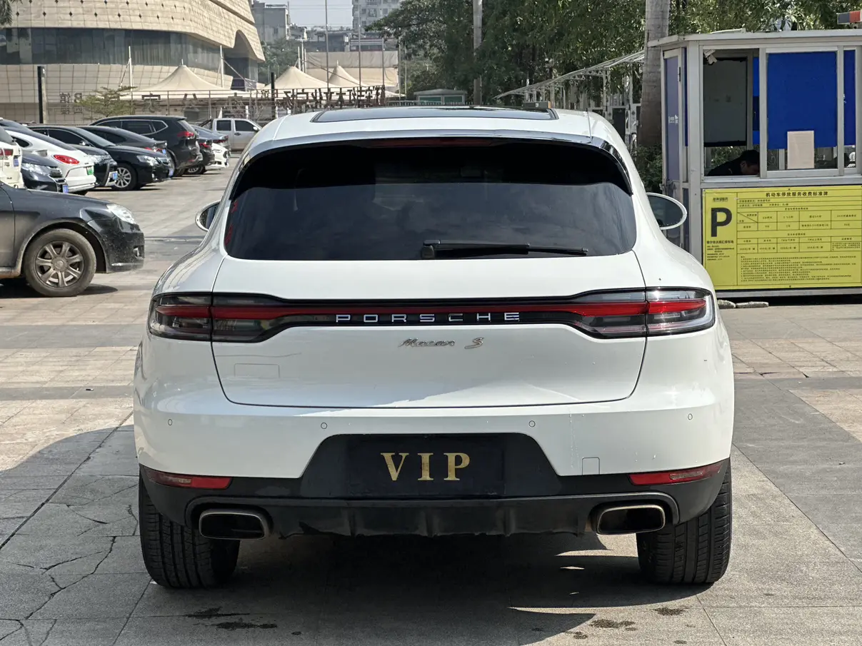 Porsche Macan  из Китая