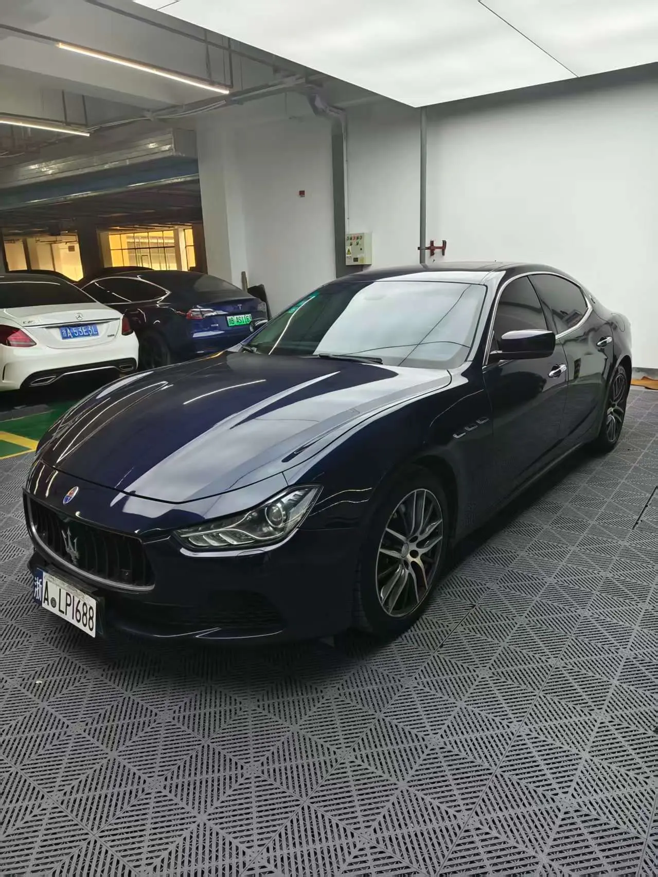 Maserati Ghibli  из Китая