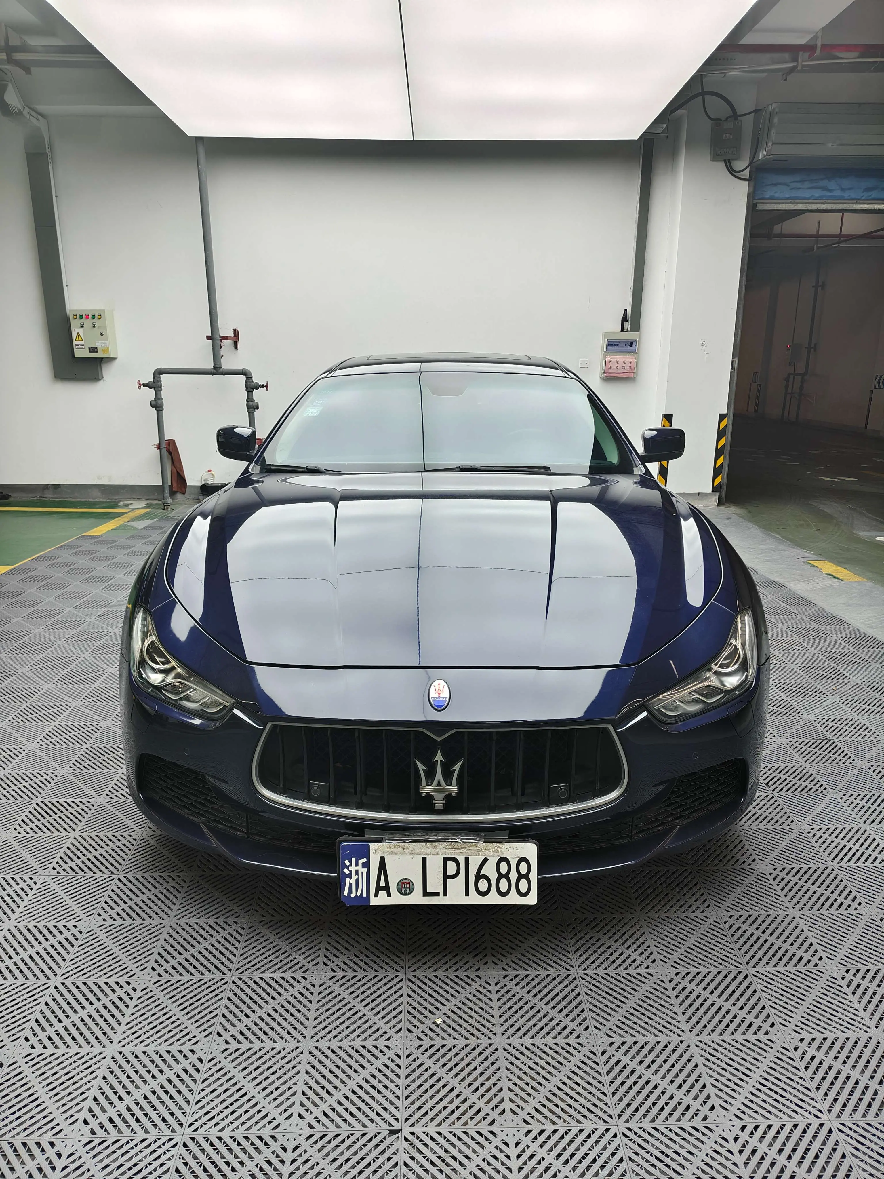 Maserati Ghibli  из Китая